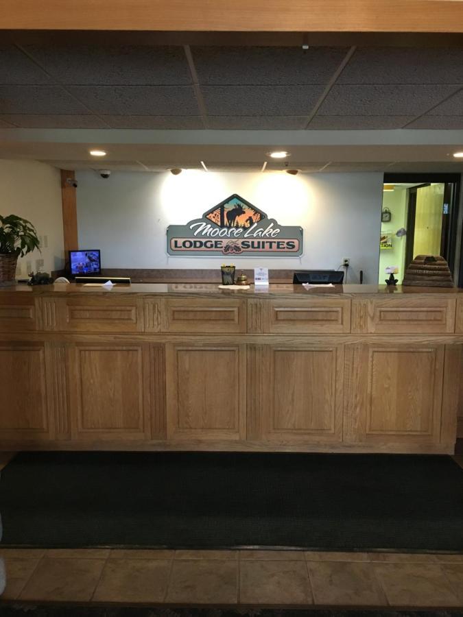 Moose Lake Lodge & Suites ภายนอก รูปภาพ
