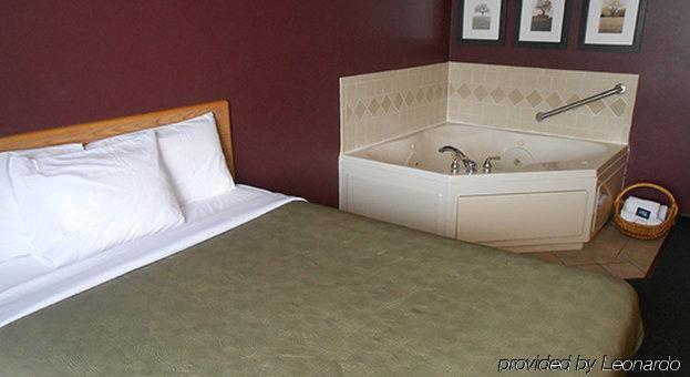 Moose Lake Lodge & Suites ภายนอก รูปภาพ