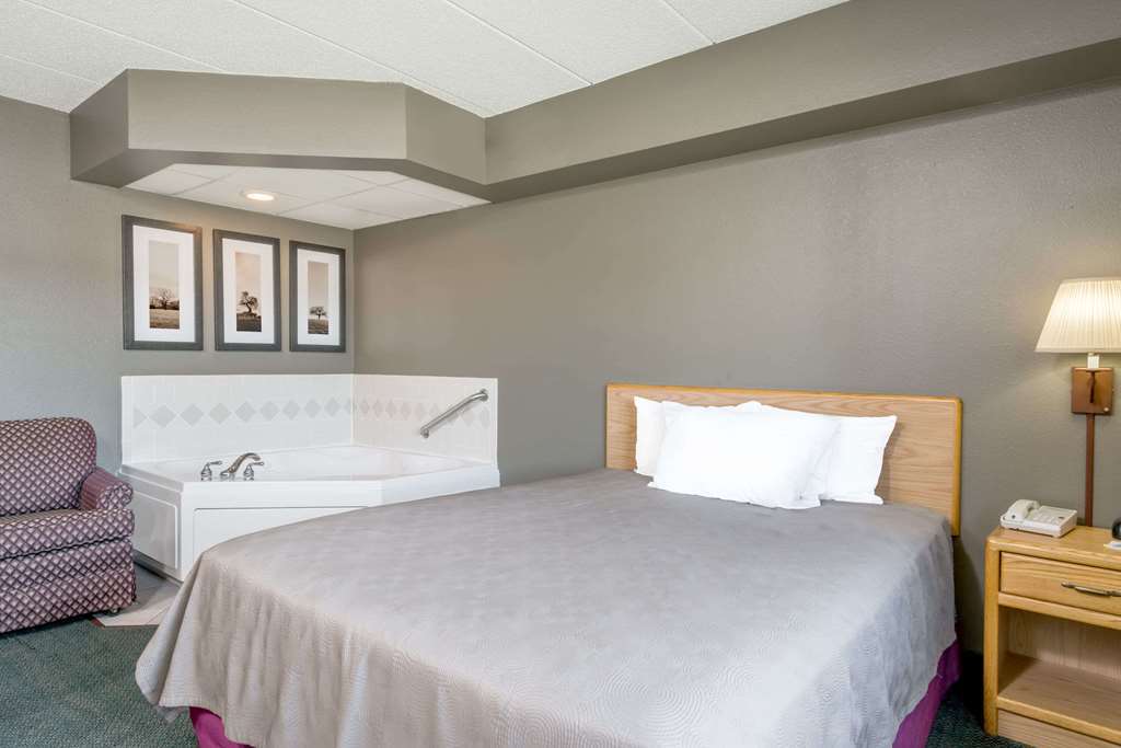Moose Lake Lodge & Suites ห้อง รูปภาพ